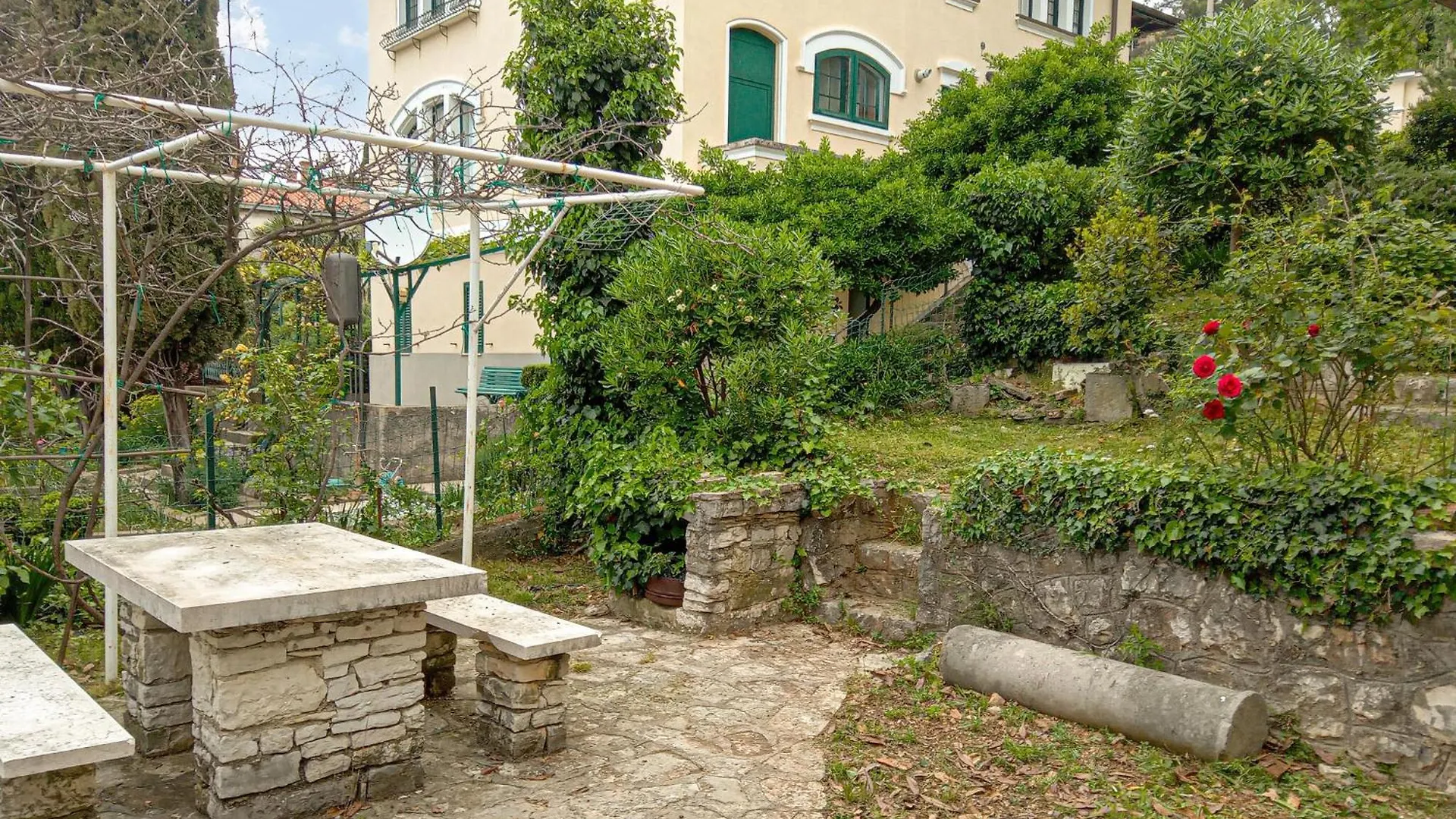 3 Bedroom Nice Apartment In Rijeka Croatia
